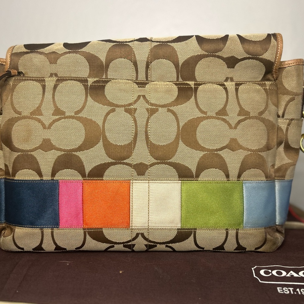 Coach Brown & Multicolor Canvas Messenger comes with dust bag and changing pad - Picture 6 of 10